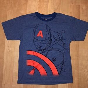 NWT Avengers Captain America Short Sleeve T-Shirt